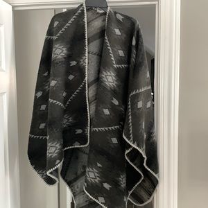 Black and grey/white poncho